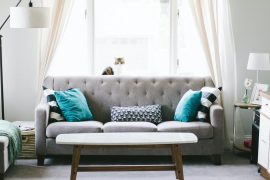 szara elegancka sofa